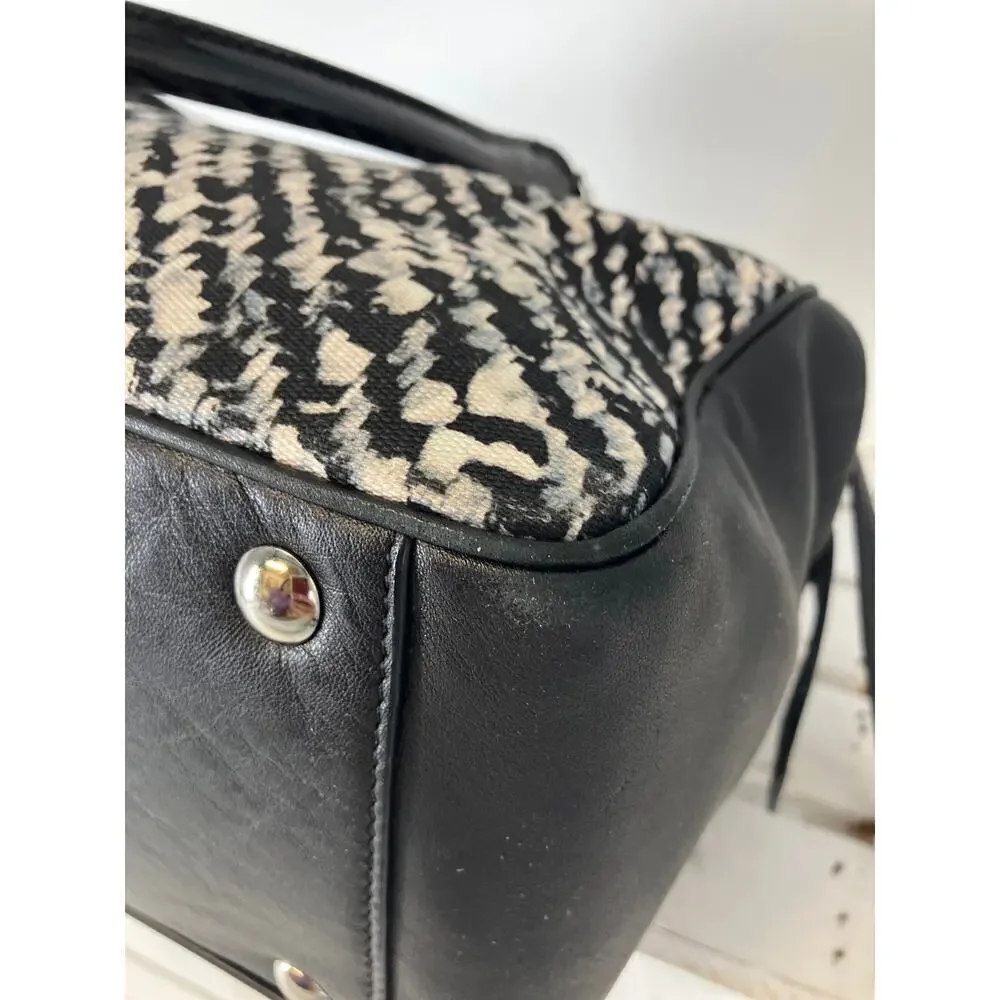 COACH 25811 BLACK, WHITE PRINT CANVAS, LEATHER SHOULDER BAG